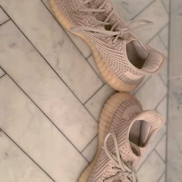 Yeezy Light Pink and Silver Size 11 - Picture 3 of 6